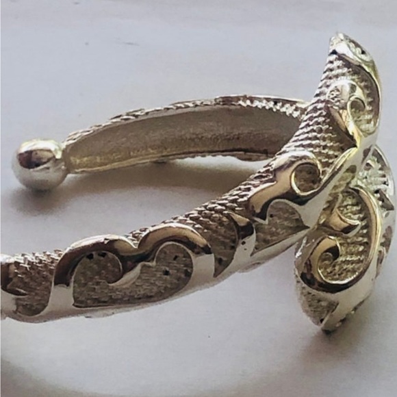 Signed YSL Yves Saint Laurent Silver Scroll Vintage Cuff Bracelet - Picture 8 of 9